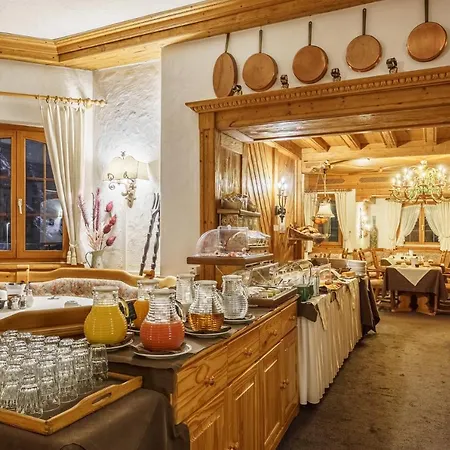 Szálloda Alpenroyal 3*