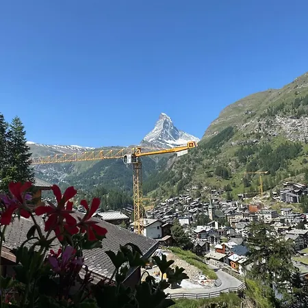 Hotel Alpenroyal 3*