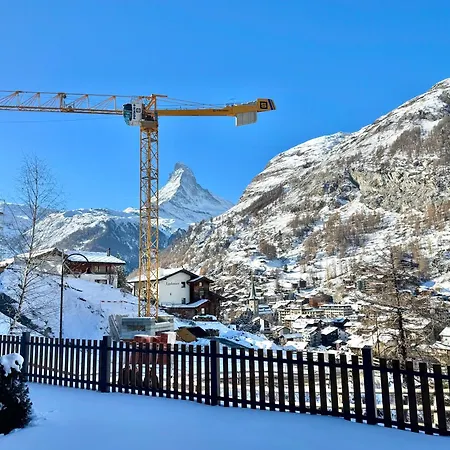 Готель Alpenroyal Церматт